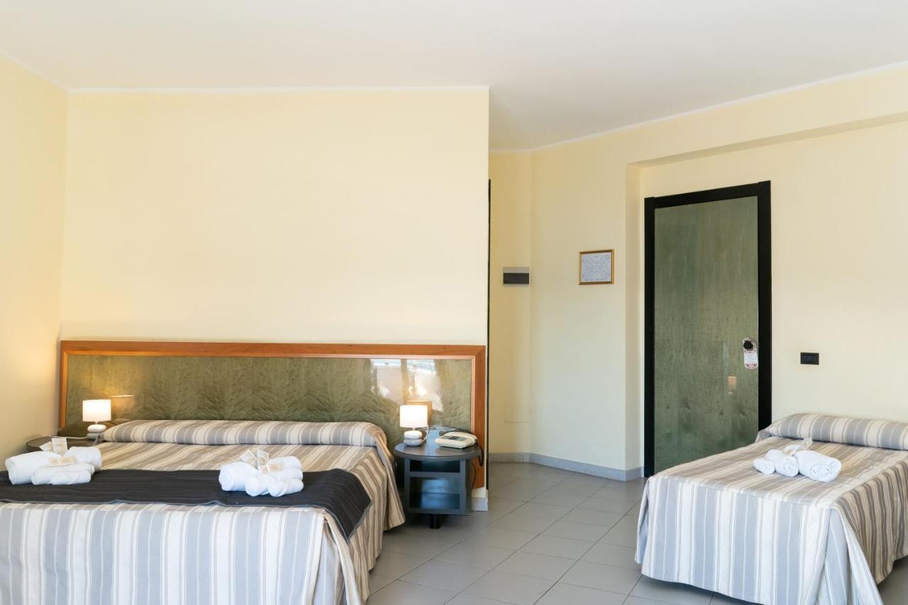 Hotel Melissa Torre Melissa Luaran gambar